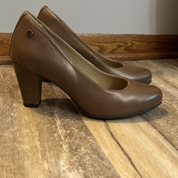 Hush Puppies Shoes Hush Puppies Drm Cushion Womens Heels Size